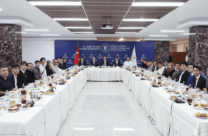 Bakan Bayraktar, Ankara'da Öğrencilerle Enerji Bağımsızlığı ve İnsan Kaynağı Üzerine İftarda Buluştu