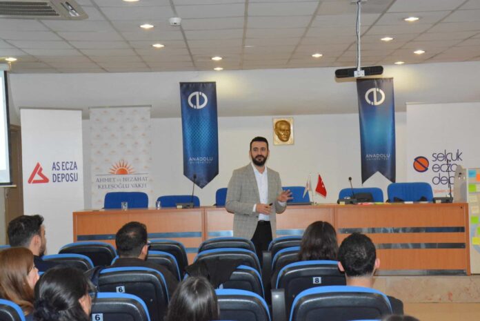 Anadolu Üniversitesi’nde 7 Bölge 7 Proje Laboratuvarı Eğitimiyle Eczacılık Öğrencilerine Yenilikçi Yaklaşım